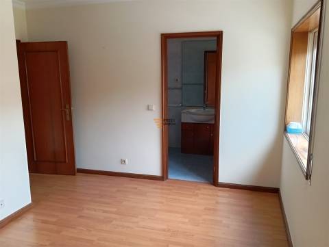 Apartamento T2 Venda em Águas Santas,Maia
