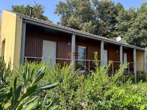 Moradia T2 Arrendamento em Carvalhosa,Paços de Ferreira