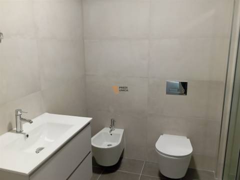 Apartamento T3 Venda em Cedofeita, Santo Ildefonso, Sé, Miragaia, São Nicolau e Vitória,Porto