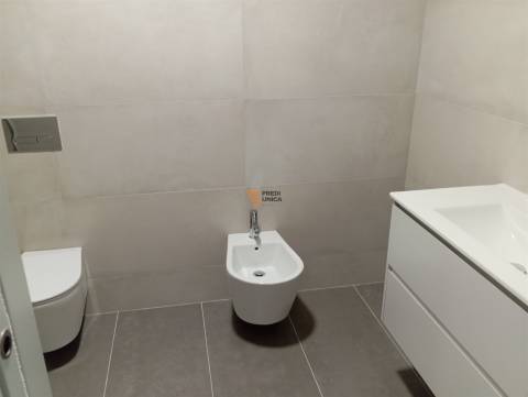 Apartamento T3 Venda em Cedofeita, Santo Ildefonso, Sé, Miragaia, São Nicolau e Vitória,Porto