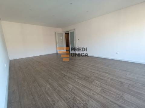 Apartamento T3 Venda em Cedofeita, Santo Ildefonso, Sé, Miragaia, São Nicolau e Vitória,Porto