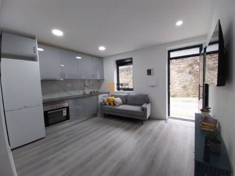 Moradia  T1 totalmente renovada