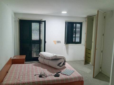 Moradia T2 Ramalde - Oferta ato escritura -Com rendimento