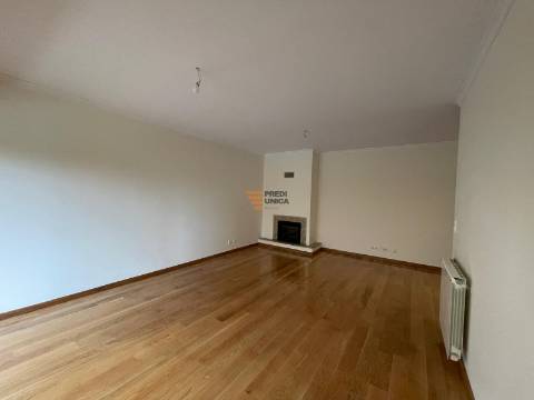 Apartamento T2 Renovado