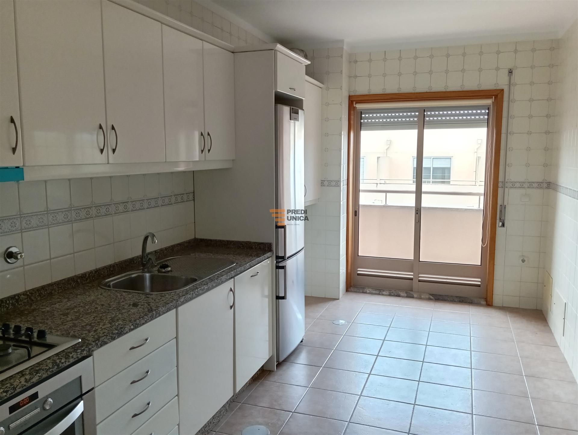 T2 para Arrendamento em Miramar