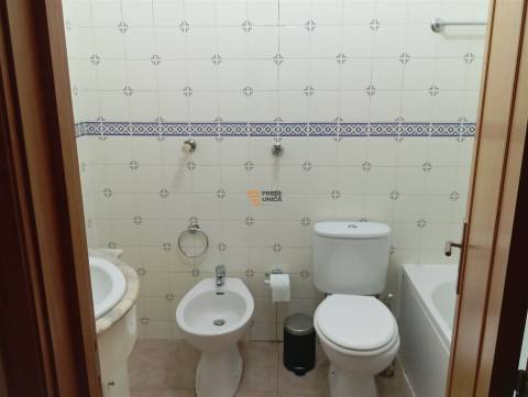 T2 para Arrendamento em Miramar