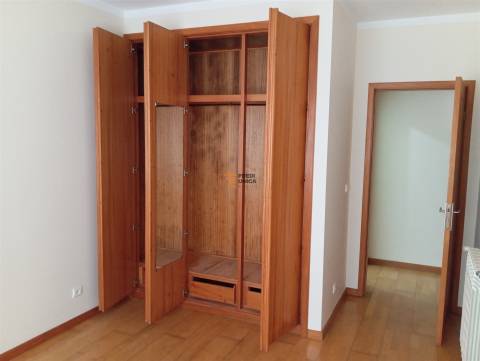 T2 para Arrendamento em Miramar