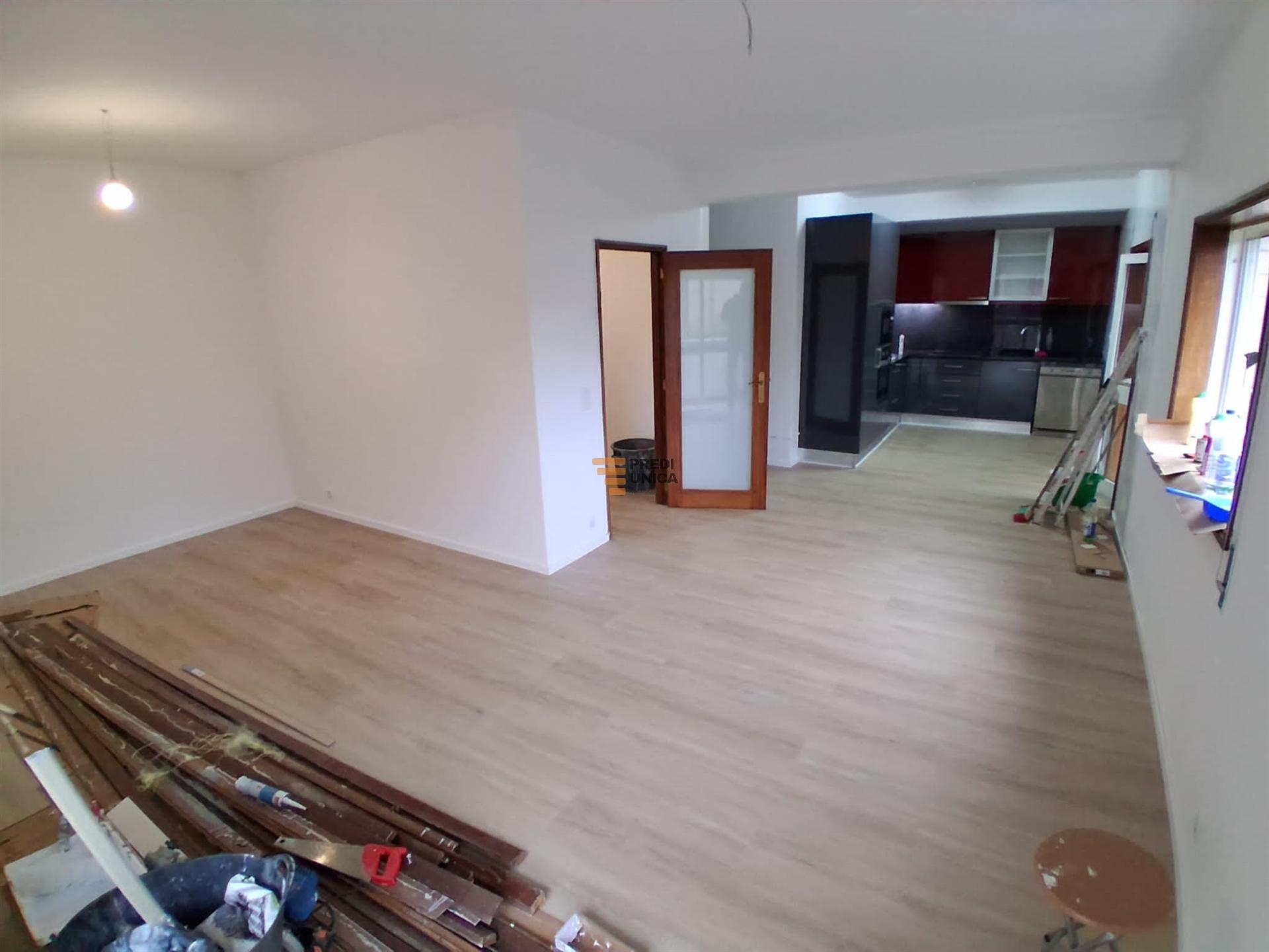 T2 Renovado em Baguim do Monte – Junto ao Metro