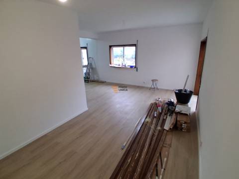 T2 Renovado em Baguim do Monte – Junto ao Metro