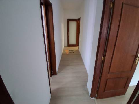 T2 Renovado em Baguim do Monte – Junto ao Metro