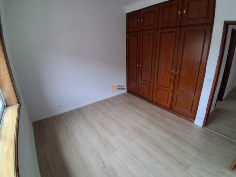 T2 Renovado em Baguim do Monte – Junto ao Metro