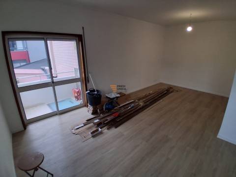 T2 Renovado em Baguim do Monte – Junto ao Metro