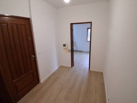 T2 Renovado em Baguim do Monte – Junto ao Metro