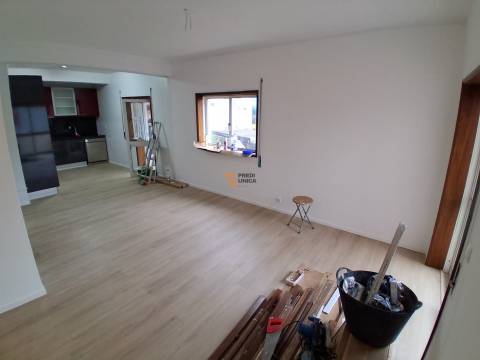 T2 Renovado em Baguim do Monte – Junto ao Metro