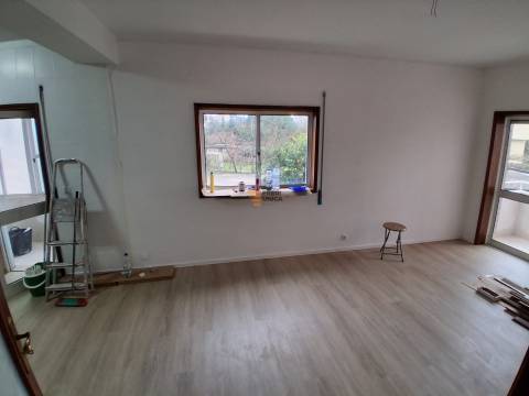 T2 Renovado em Baguim do Monte – Junto ao Metro