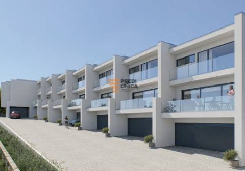 Moradia T3 com Piscina
