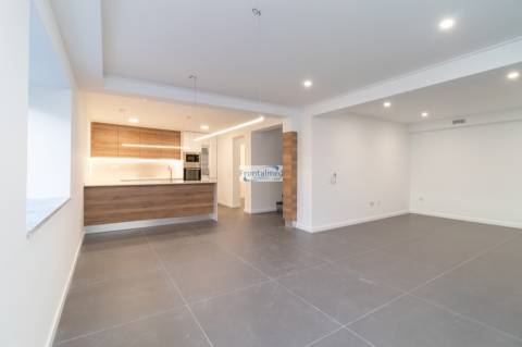 Moradia T3 TRIPLEX Venda em Barreiro e Lavradio,Barreiro