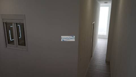 Loja  Venda em Alto do Seixalinho, Santo André e Verderena,Barreiro