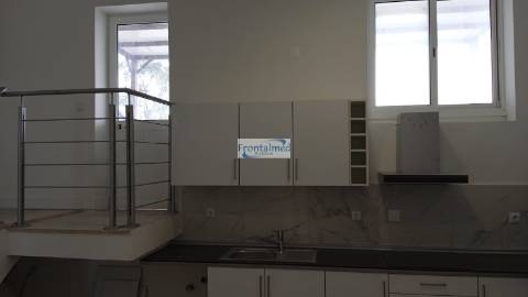 Loja  Venda em Alto do Seixalinho, Santo André e Verderena,Barreiro