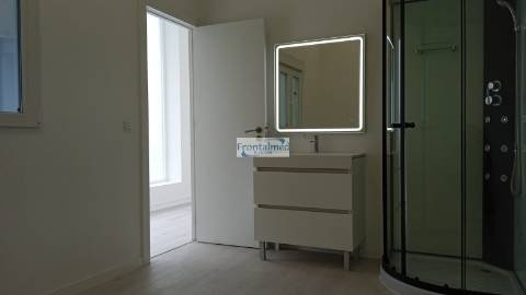 Loja  Venda em Alto do Seixalinho, Santo André e Verderena,Barreiro