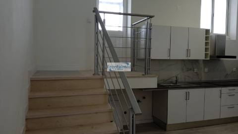 Loja  Venda em Alto do Seixalinho, Santo André e Verderena,Barreiro