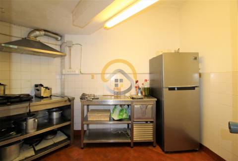 Trespasse - Café Snack Bar na Rua da Restauração / Porto