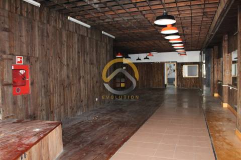 Loja no centro de Gaia para arrendamento