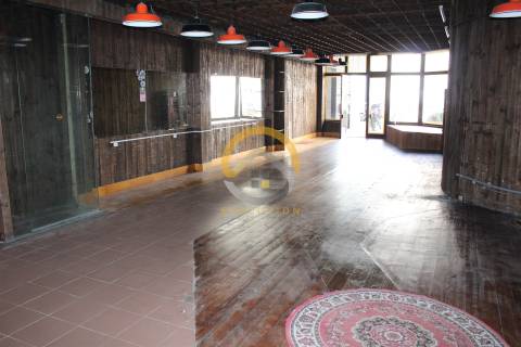 Loja no centro de Gaia para arrendamento