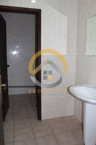 Loja no centro de Gaia para arrendamento