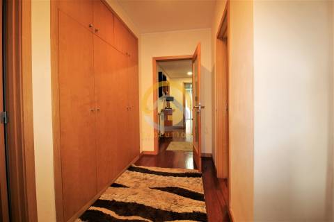 Apartamento T3+1 em São Mamede Infesta