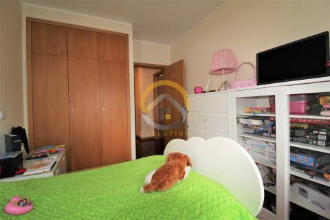 Apartamento T3+1 em São Mamede Infesta