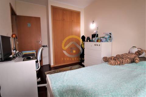 Apartamento T3+1 em São Mamede Infesta