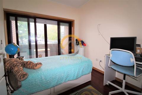 Apartamento T3+1 em São Mamede Infesta