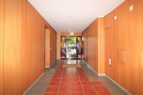 Apartamento T3+1 em São Mamede Infesta