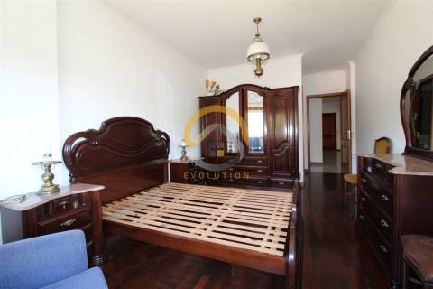 Apartamento T3 no centro de Alcobaça