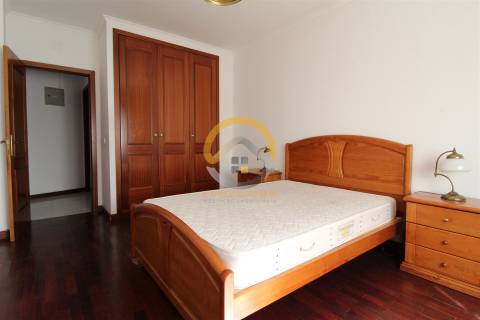Apartamento T3 no centro de Alcobaça