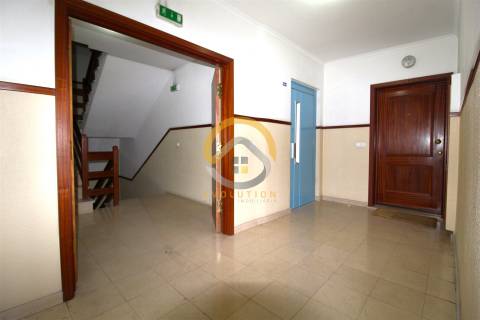 Apartamento T3 no centro de Alcobaça