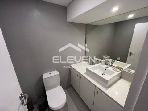 Apartamento T4 junto à Avenida da República