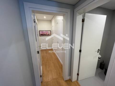 Apartamento T4 junto à Avenida da República