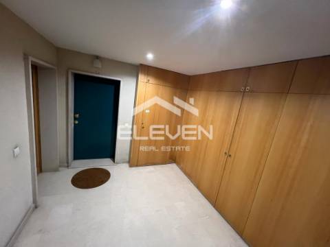 Apartamento T4 junto à Avenida da República