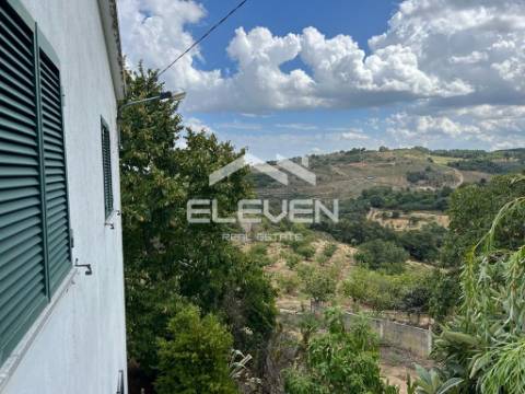 Duas Excelentes Moradias e Terreno Trevões São João Pesqueira