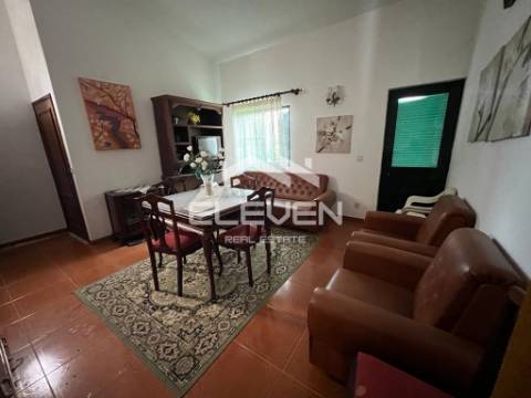 Duas Excelentes Moradias e Terreno Trevões São João Pesqueira