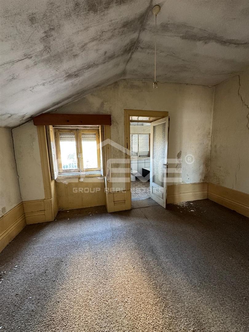Moradia Para Remodelação Total – Vistas Rio Douro