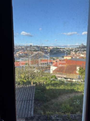 Moradia Para Remodelação Total – Vistas Rio Douro