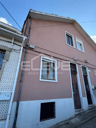 Moradia Para Remodelação Total – Vistas Rio Douro