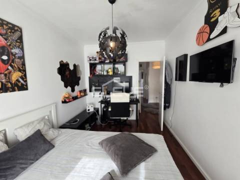 Moradia T4 totalmente renovada em Oliveira do Douro