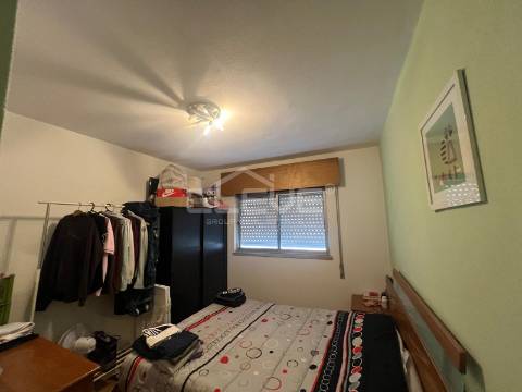 Excelente T1 Junto Metro Vila Deste