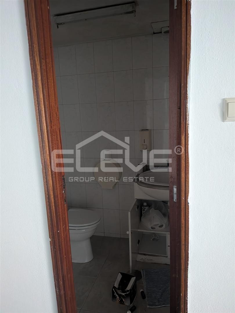 Loja Comercial Próximo Estação Devesas