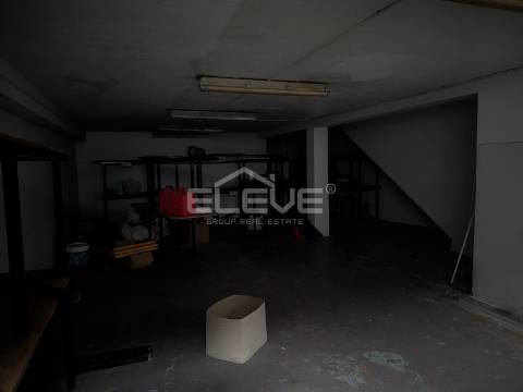 Loja Comercial Próximo Estação Devesas