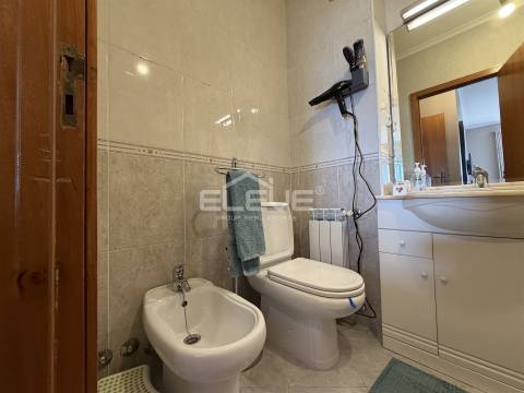 Excelente T2 Condomínio Reservado Vila Deste